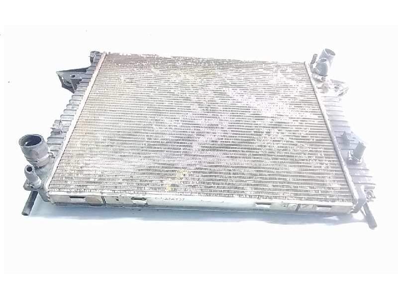 Recambio de radiador agua para land rover discovery v6 td se referencia OEM IAM LR015561  