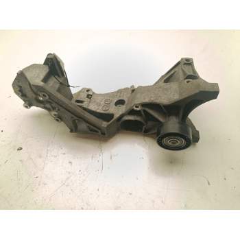 Recambio de soporte bomba inyeccion para audi a4 b7 (8ec) 2.0 tdi referencia OEM IAM 03L903143R  