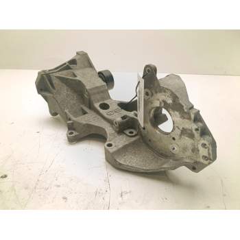 Recambio de soporte bomba inyeccion para audi a4 b7 (8ec) 2.0 tdi referencia OEM IAM 03L903143R  
