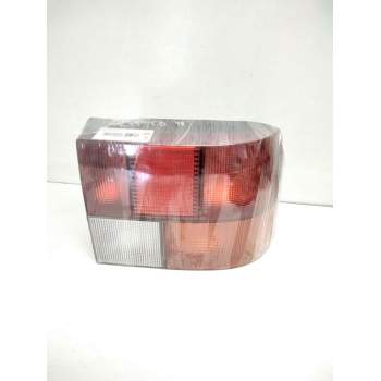 Recambio de piloto trasero derecho para renault 19 hatchback (b/c53) referencia OEM IAM 7700760727 15 20599