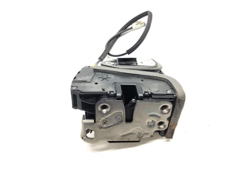 Recambio de cerradura puerta delantera derecha para opel astra k sports tourer excellence referencia OEM IAM 13597530  