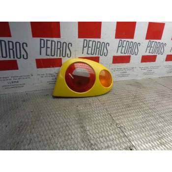 PILOTO TRASERO DERECHO 7701040606 VALEO 2262 