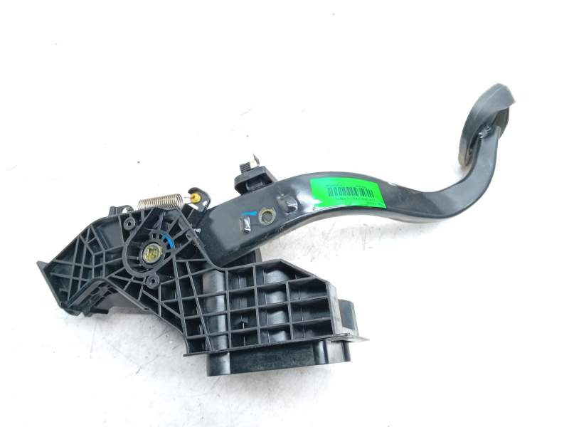 Recambio de pedal freno para bmw 2 gran tourer (f46) 218 d referencia OEM IAM 6856596  