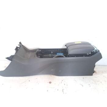 Recambio de reposabrazos para land rover range rover velar (l560) 2.0 d240 sd4 4x4 referencia OEM IAM J8A2045J40  