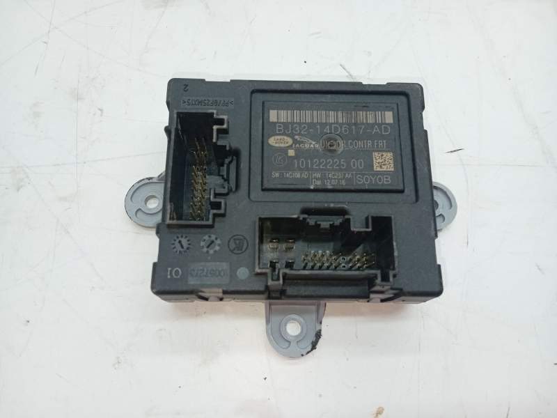 Recambio de modulo cierre centralizado delantero derecho para land rover discovery 5 referencia OEM IAM BJ3214D617AD  