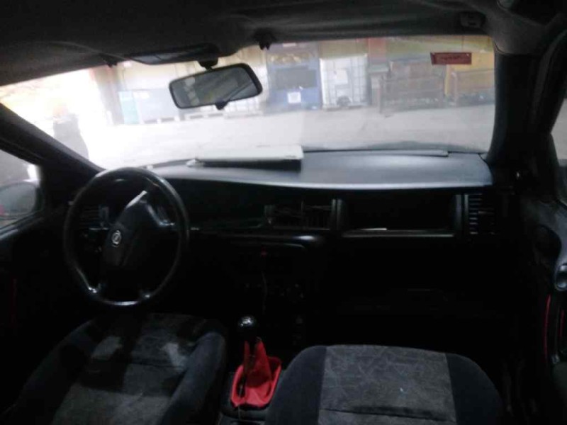 opel vectra b berlina del año 1996