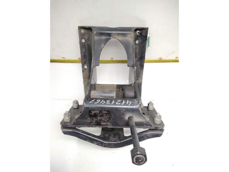 Recambio de soporte rueda recambios para iveco referencia OEM IAM 41218451  