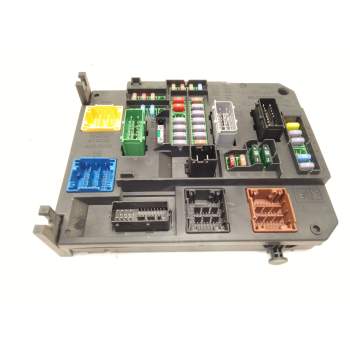 Recambio de caja reles para citroën c4 berlina exclusive referencia OEM IAM 9665547480  
