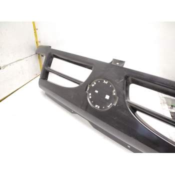 Recambio de rejilla delantera para nissan interstar furgoneta (x70) dci 80 referencia OEM IAM 8200135305  