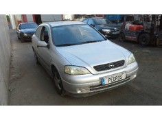 opel astra g berlina del año 2000