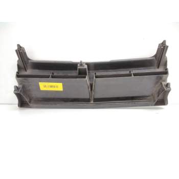 Recambio de rejilla delantera para nissan sunny ii (n13, b12) 1.6 i referencia OEM IAM 74131NW8000  