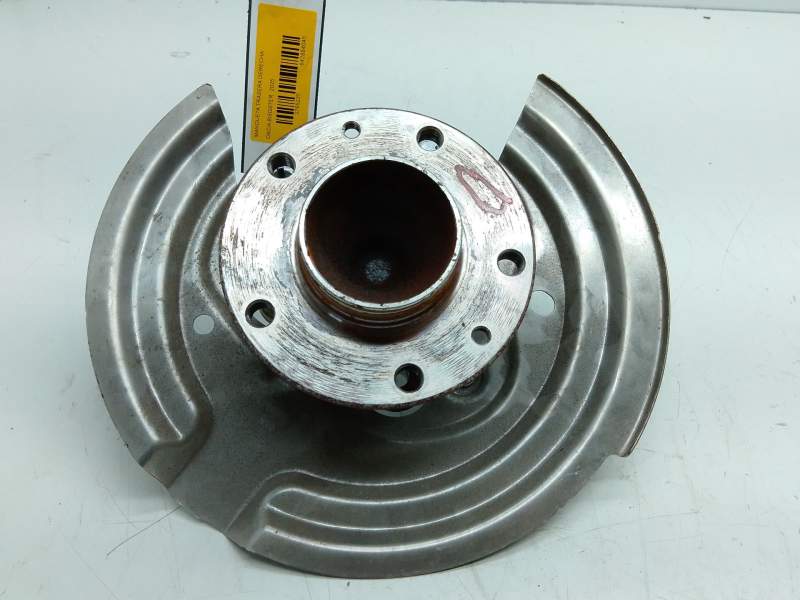 Recambio de mangueta trasera derecha para dacia bisgster referencia OEM IAM 441551407R  