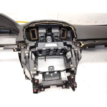 Recambio de salpicadero para opel insignia sports tourer cosmo referencia OEM IAM 13275639  
