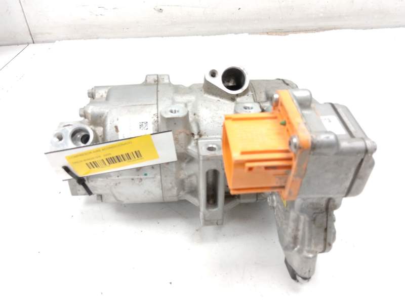 Recambio de compresor aire acondicionado para dacia bisgster referencia OEM IAM 926003994R  