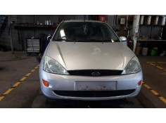 ford focus berlina (cak) del año 2000