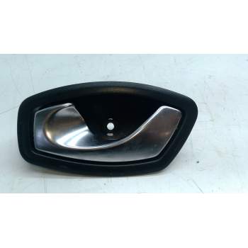MANETA INTERIOR DELANTERA IZQUIERDA 826730001R 