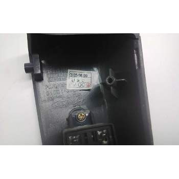 Recambio de mando elevalunas trasero izquierdo para kia rio 1.6 emotion referencia OEM IAM 935811G001  