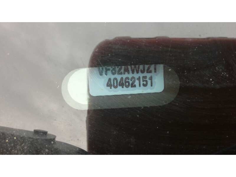 peugeot 206 berlina del año 1999