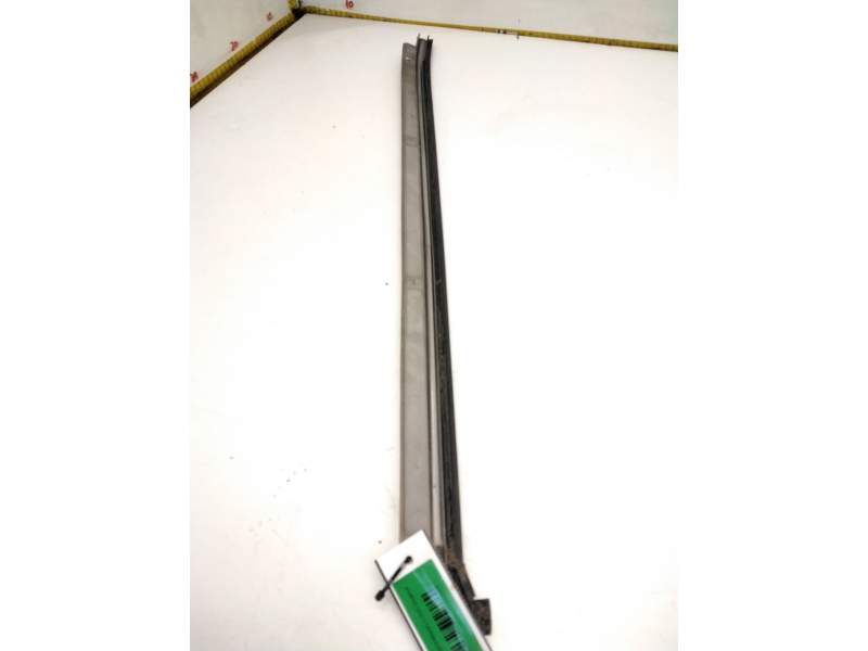 Recambio de moldura para nissan terrano/terrano.ii (r20) elegance referencia OEM IAM   