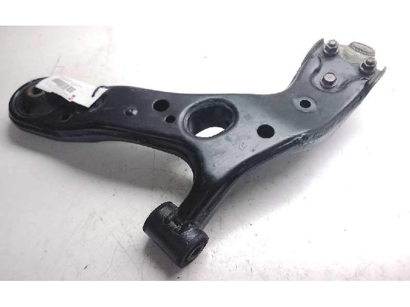 Recambio de brazo suspension inferior delantero derecho para toyota auris hybrid active referencia OEM IAM 4806802130  