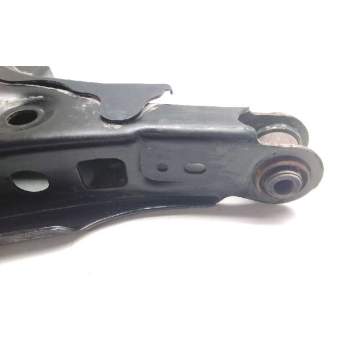 Recambio de brazo suspension inferior trasero derecho para toyota auris hybrid active referencia OEM IAM 4825805020  