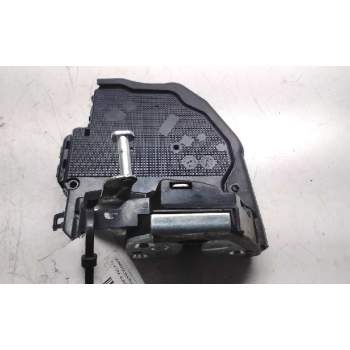 Recambio de cerradura puerta trasera izquierda para toyota auris hybrid active referencia OEM IAM A084219  