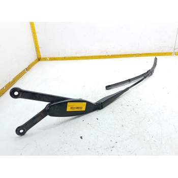 BRAZO LIMPIA DELANTERO DERECHO A2058240119 