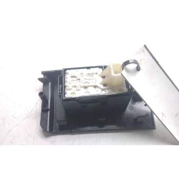 Recambio de mando elevalunas trasero izquierdo para toyota auris hybrid active referencia OEM IAM GE0025334  