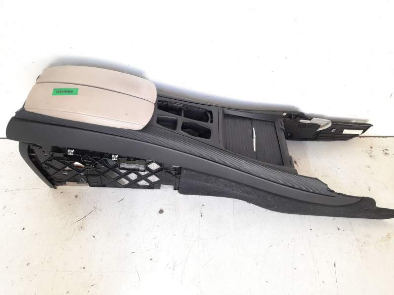 Recambio de reposabrazos para bmw x5 (e70) xdrive 30 d referencia OEM IAM 70W200107  