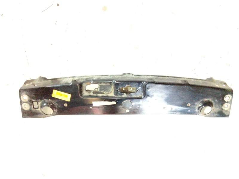 Recambio de travesaño superior para ssangyong rexton w / rexton 2.0 xdi referencia OEM IAM 6889508022  