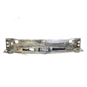 Recambio de travesaño superior para ssangyong rexton w / rexton 2.0 xdi referencia OEM IAM 6889508022  