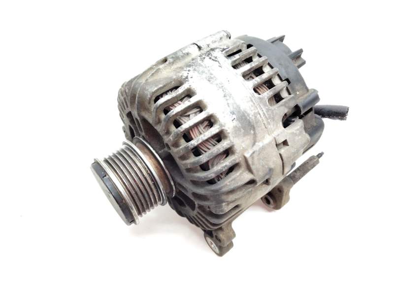 Recambio de alternador para volkswagen golf v (1k1) 2.0 tdi referencia OEM IAM 06F903023C  