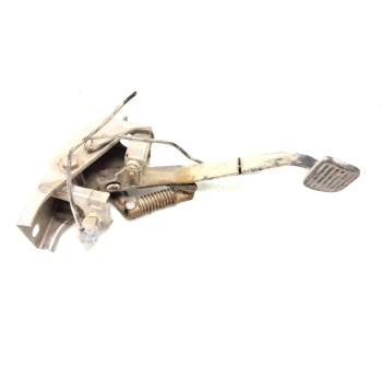 Recambio de pedal embrague para ssangyong rexton w / rexton 2.0 xdi referencia OEM IAM 13M12  