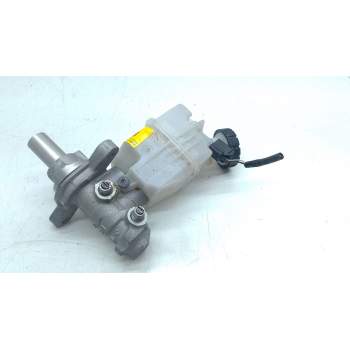 Recambio de bomba freno para dacia bisgster referencia OEM IAM 460919818R  