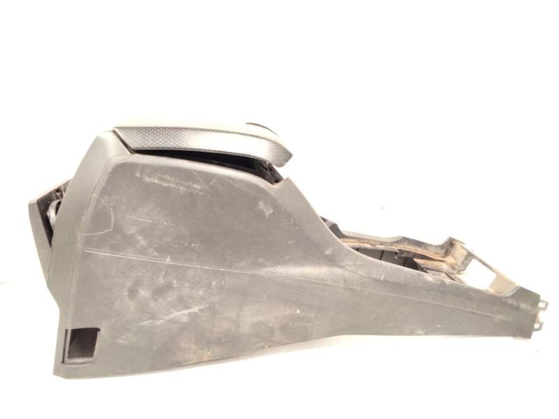 Recambio de consola central para ssangyong rexton w / rexton 2.0 xdi referencia OEM IAM 7791008B00  