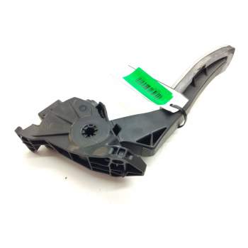 Recambio de pedal acelerador para opel insignia sports tourer cosmo referencia OEM IAM 13237352  