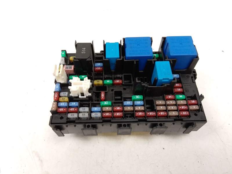 Recambio de caja fusibles para dacia bisgster referencia OEM IAM 243225497R  
