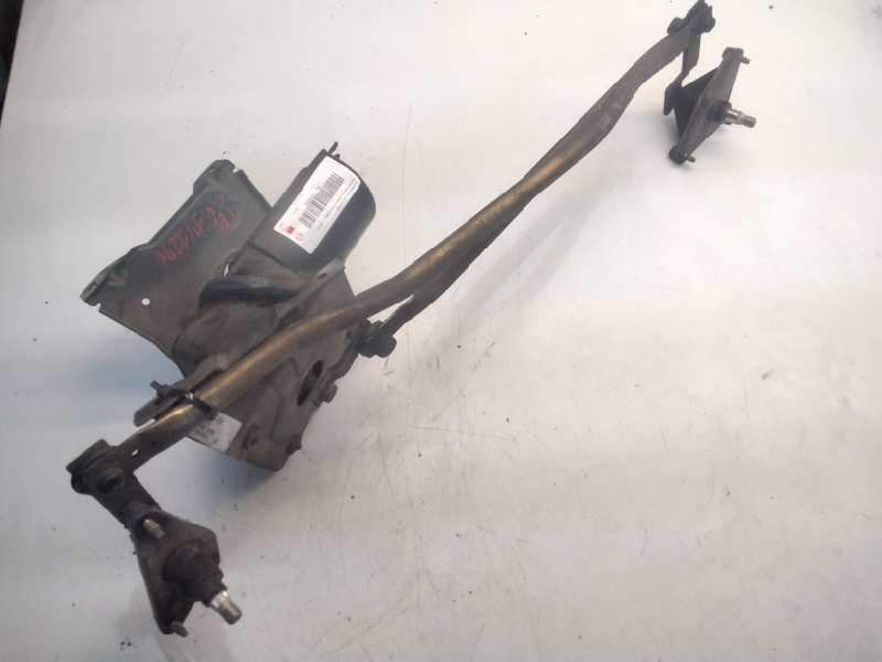 Recambio de motor limpia delantero para nissan serena (c23m) 2.0 slx diesel referencia OEM IAM 964465  