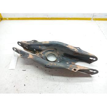 BRAZO SUSPENSION INFERIOR TRASERO DERECHO A2053522000 