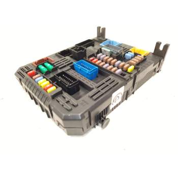 Recambio de caja fusibles para peugeot 2008 i (cu_) 1.2 thp 130 / puretech 130 referencia OEM IAM 9830708180  