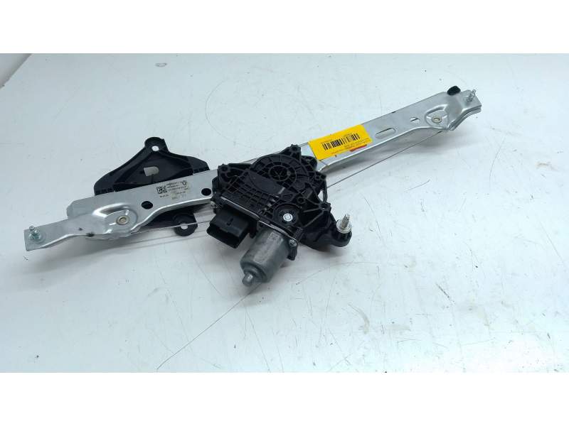 Recambio de elevalunas trasero izquierdo para dacia bisgster referencia OEM IAM 827213136R  
