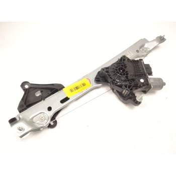 Recambio de elevalunas trasero derecho para dacia bisgster referencia OEM IAM 827209077R  