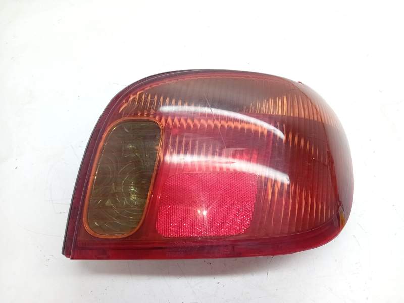 Recambio de piloto trasero derecho para toyota yaris (_p1_) 1.4 d-4d (nlp10_) referencia OEM IAM 8155052280  