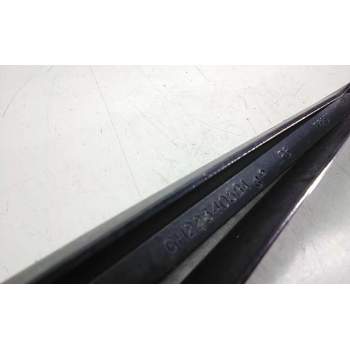 Recambio de brazo limpia delantero derecho para land rover discovery v6 td se referencia OEM IAM 6H223405BA  