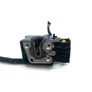 Recambio de cerradura puerta trasera izquierda para dacia bisgster referencia OEM IAM 825031922R  