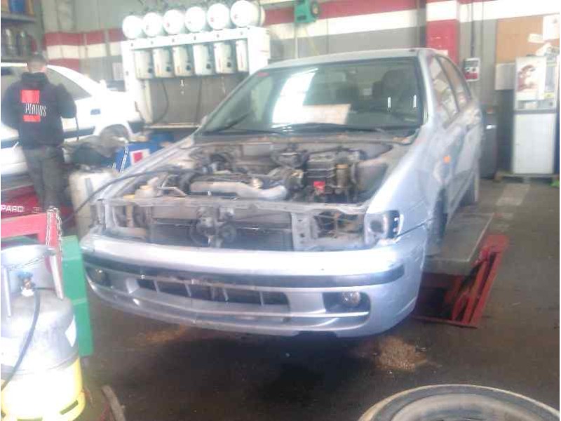 nissan almera (n15) del año 2000