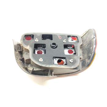 Recambio de piloto trasero derecho para bmw serie 5 berlina (e39) 523i referencia OEM IAM 8358032 2VP00724002 