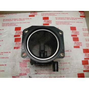 Recambio de caudalimetro para » otros... premium 370 26 g 6x2 referencia OEM IAM 06A906461B VOLKSWAGEN HITACHI