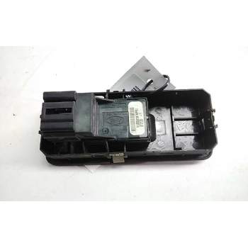 Recambio de mando elevalunas trasero izquierdo para land rover discovery v6 td se referencia OEM IAM YUD5010PVJ  