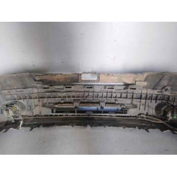 Recambio de paragolpes delantero para land rover discovery v6 td se referencia OEM IAM LR006696  